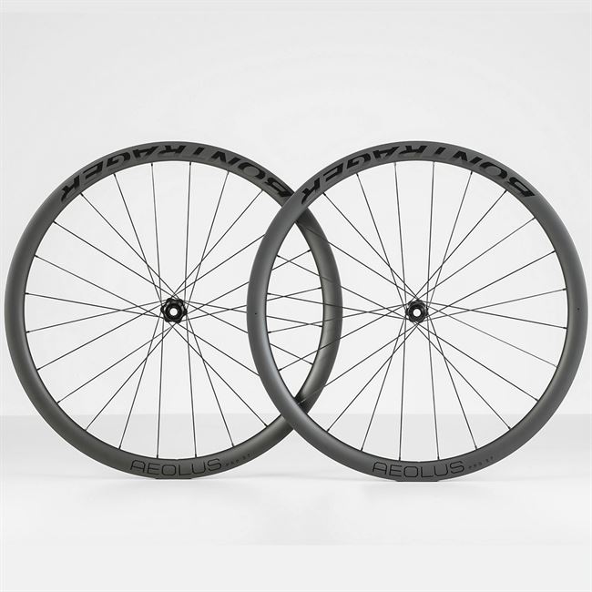 Bontrager Aeolus Pro 37.